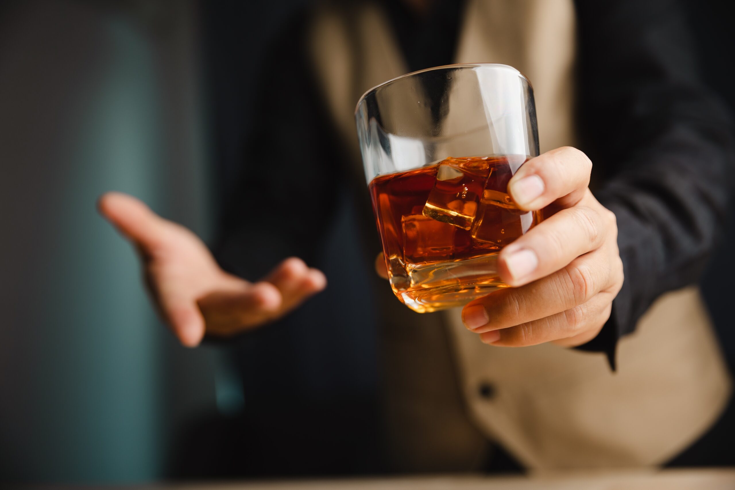 alcoholism triggers and warning signs
