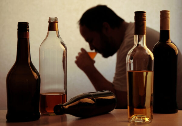 What is the Difference Between Alcoholism and Binge Drinking?