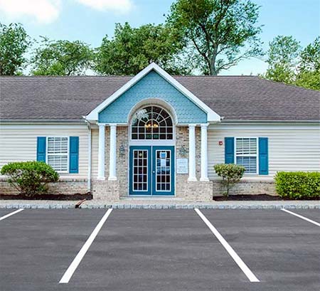 Alcohol Rehab and Detox in New Jersey. Image: Liberty Wellness Exterior.